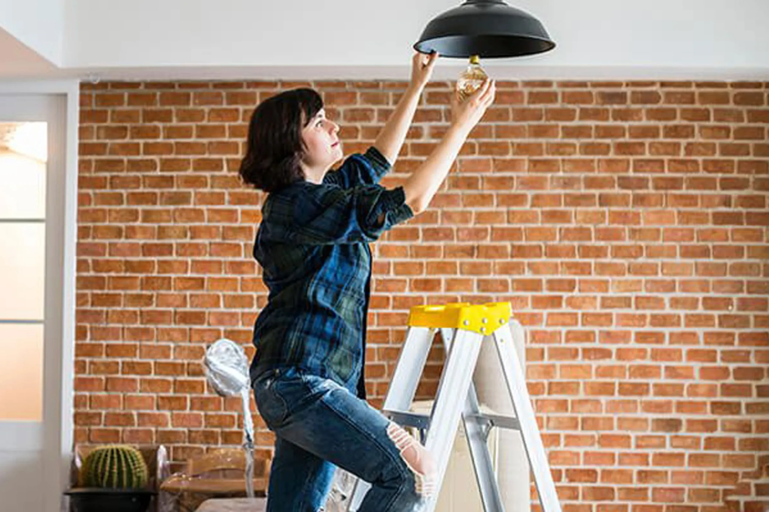 Aluminum vs Steel Ladder Which Is Better for Home Use?